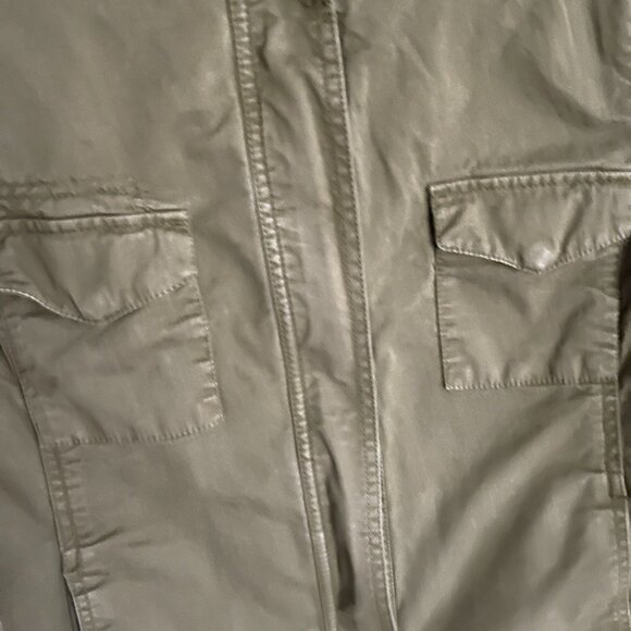 HINGE Women's Shirt, Utility Jacket Size Medium Olive Green with Raw Hem Look - Picture 7 of 10